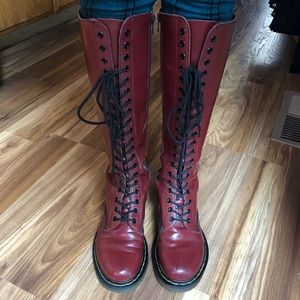 Dr. Martens 20 eye maroon boots